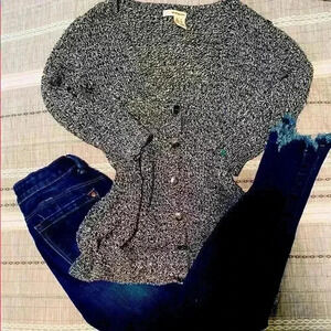 DKNY BUTTON UP SWEATER